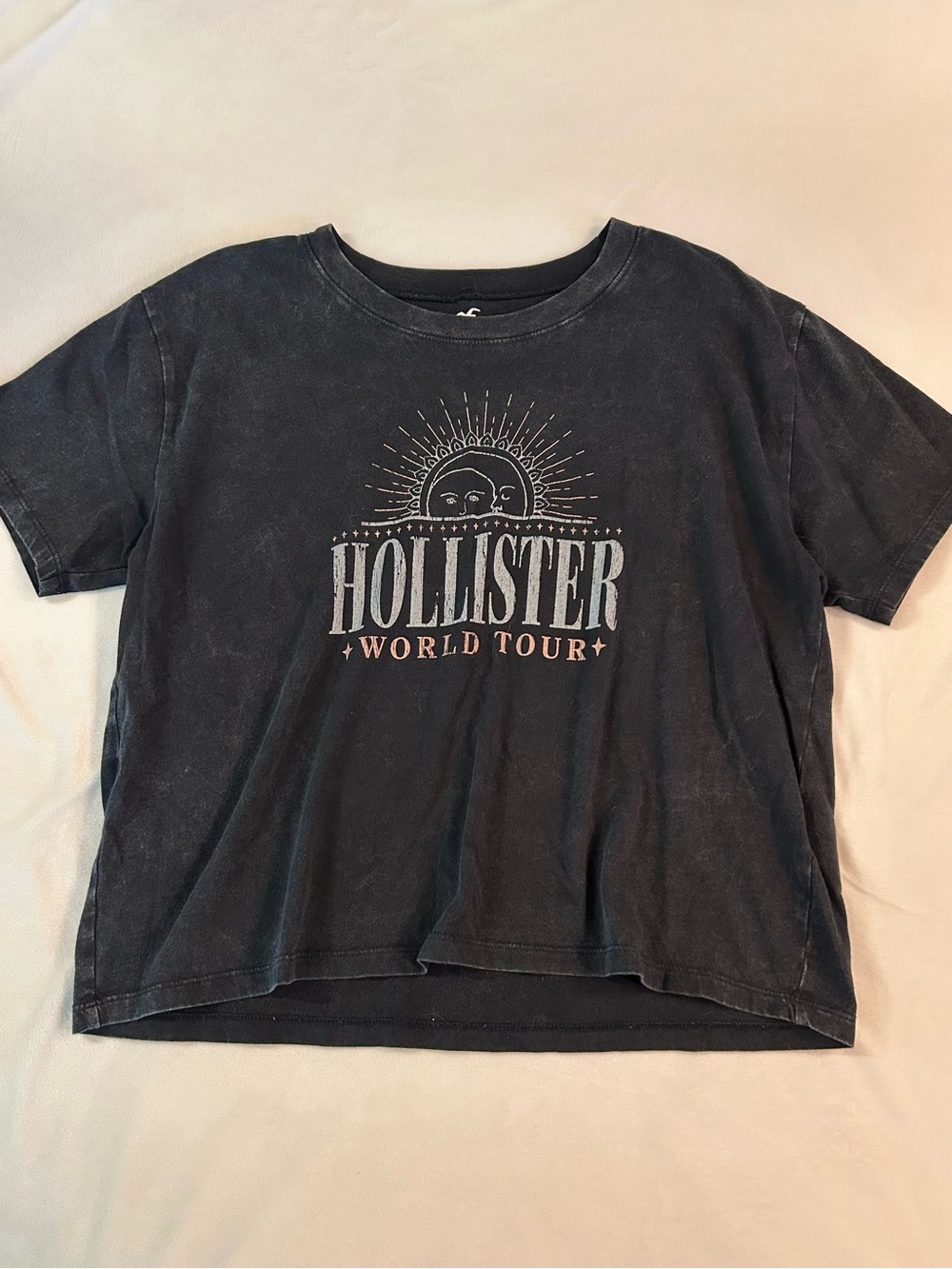 Hollister Distressed Black Cotton Crewneck Cropped Tee